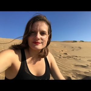 Meet your Posher, Carolina